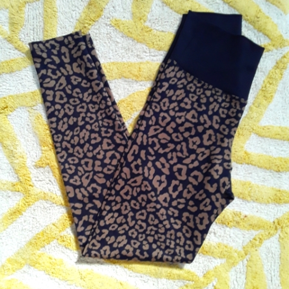 BEACH RIOT Leopard Leggings Yoga Pant sz M